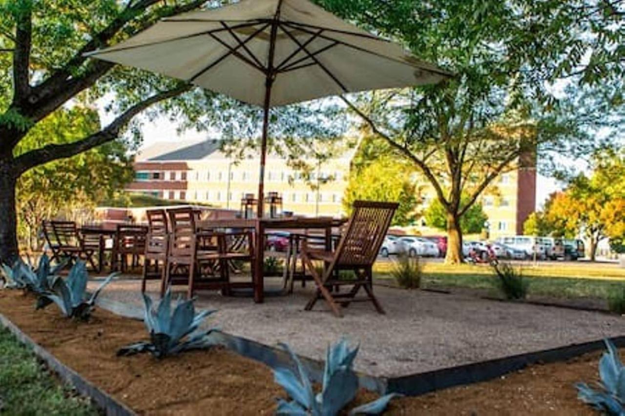 1700 South 2Nd Aparthotel Waco Luaran gambar